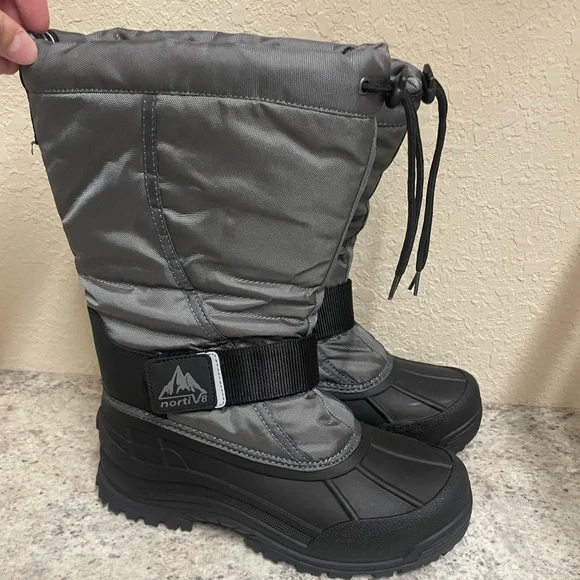 Men's Black and Gray Snow Boots - Picture 1 of 3
